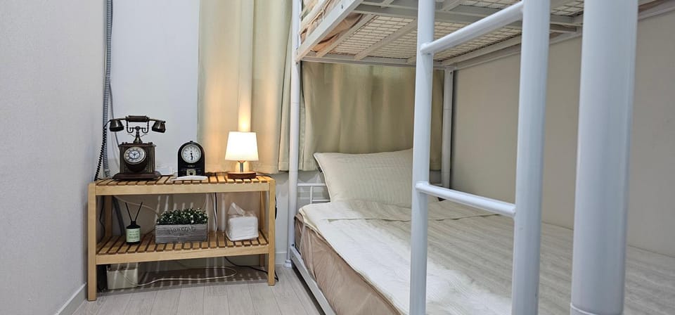 bunk bed