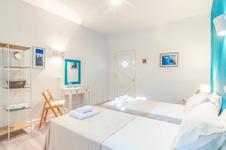 Property building, Living room, Bedroom