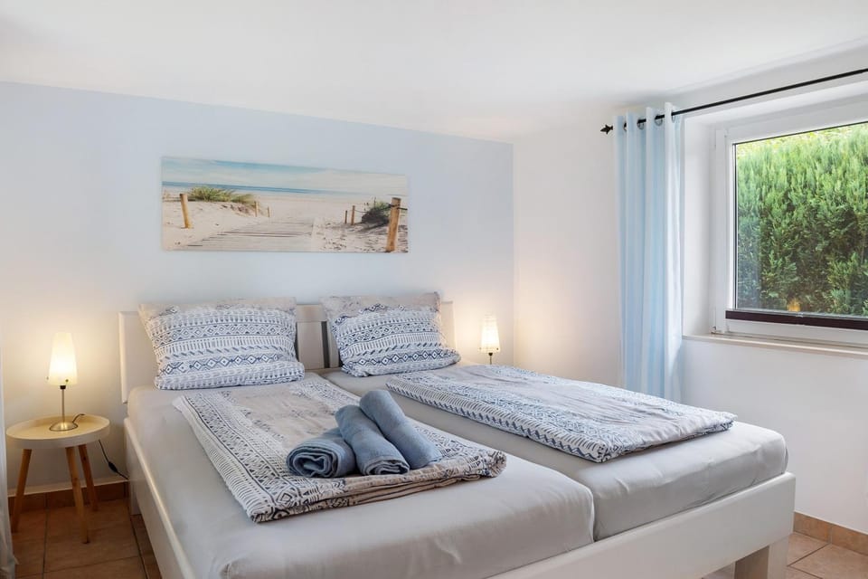 Living room, Bedroom