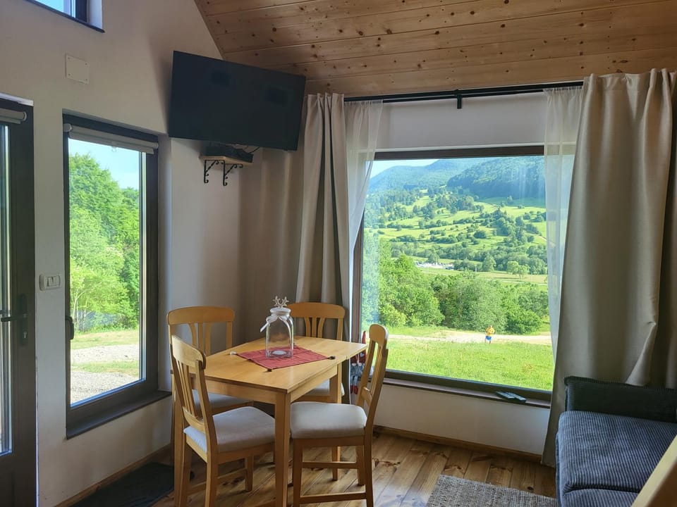 Communal lounge/ TV room, Natural landscape, View (from property/room), Dining area