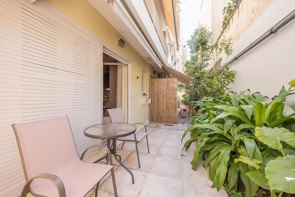 Athens Seaside Retreat Floisvos Apartment in Piraeus Regional Unit, Greece