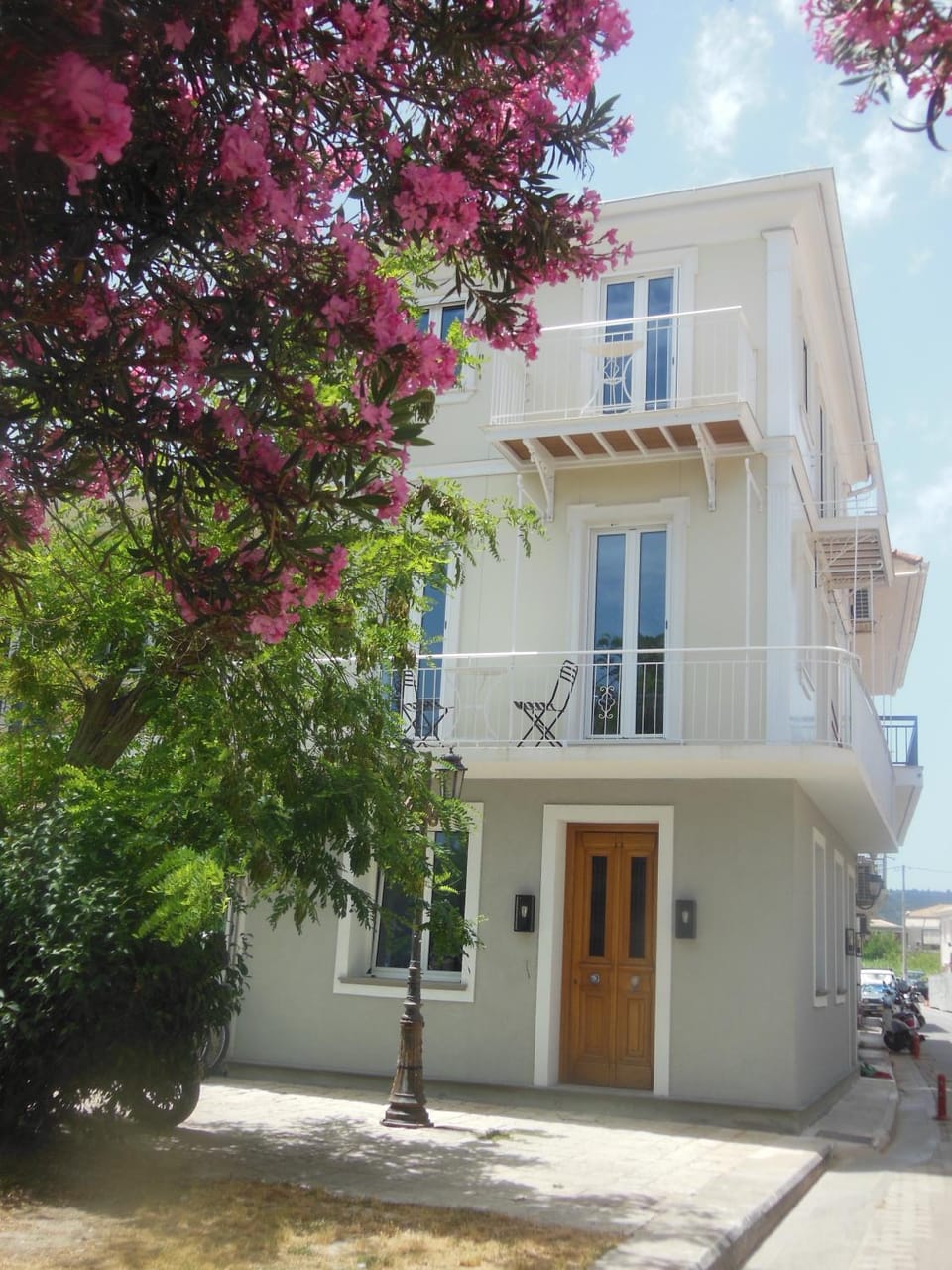 Property building, Day