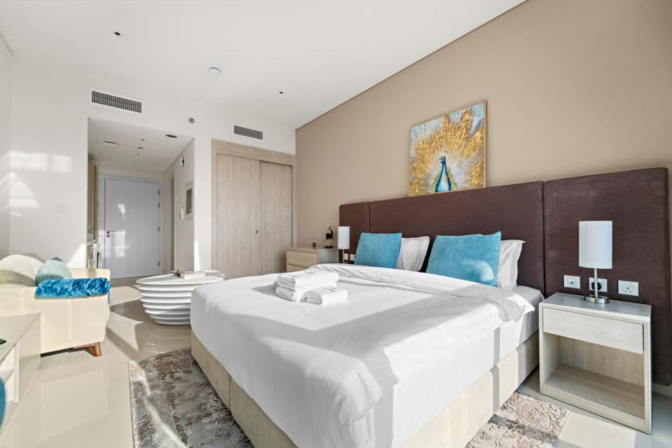 Stonetree - Brand New Studio - Prime Location Apartment in Dubai