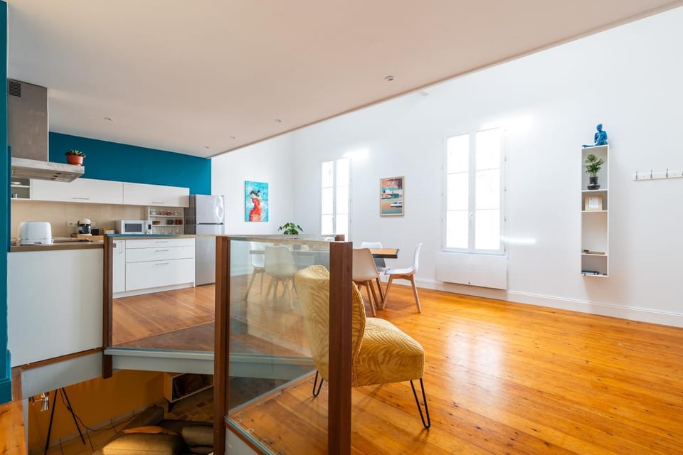 Property building, Kitchen or kitchenette, Living room