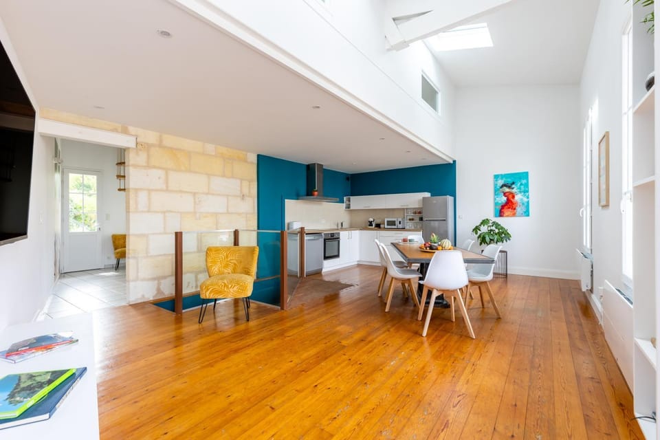 Property building, Living room