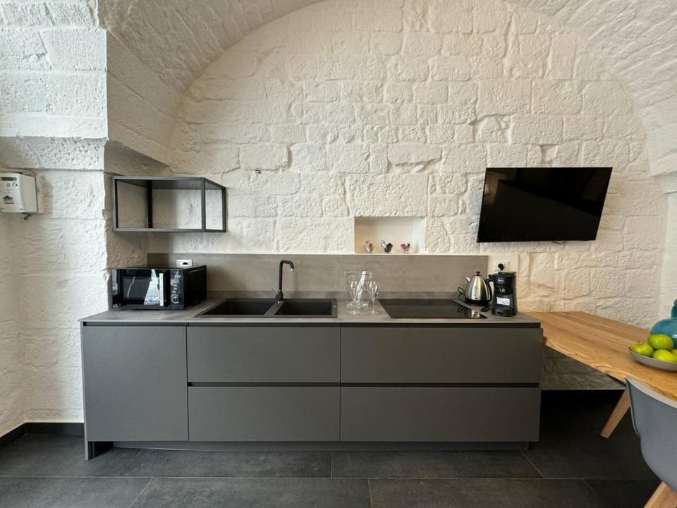 TV and multimedia, Kitchen or kitchenette