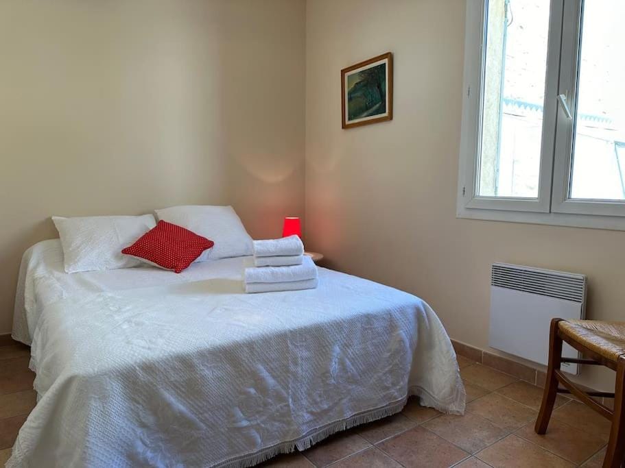Maison au calme avec jardin House in Provence