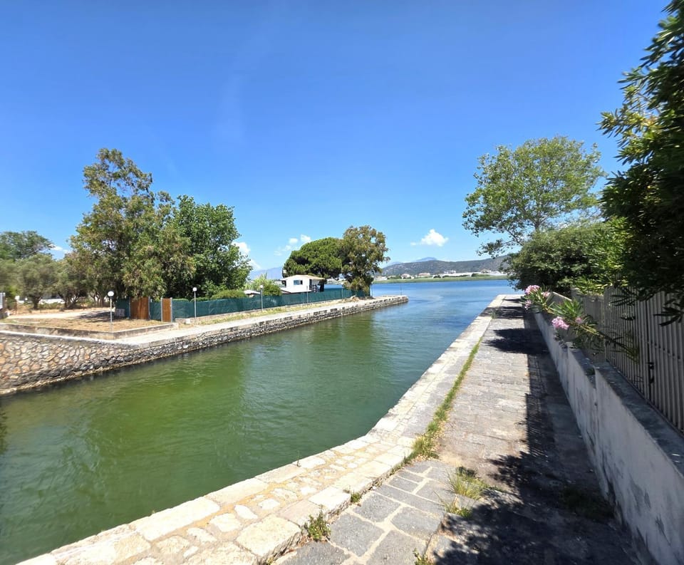 Graziosa villetta tra mare e lago House in Lazio