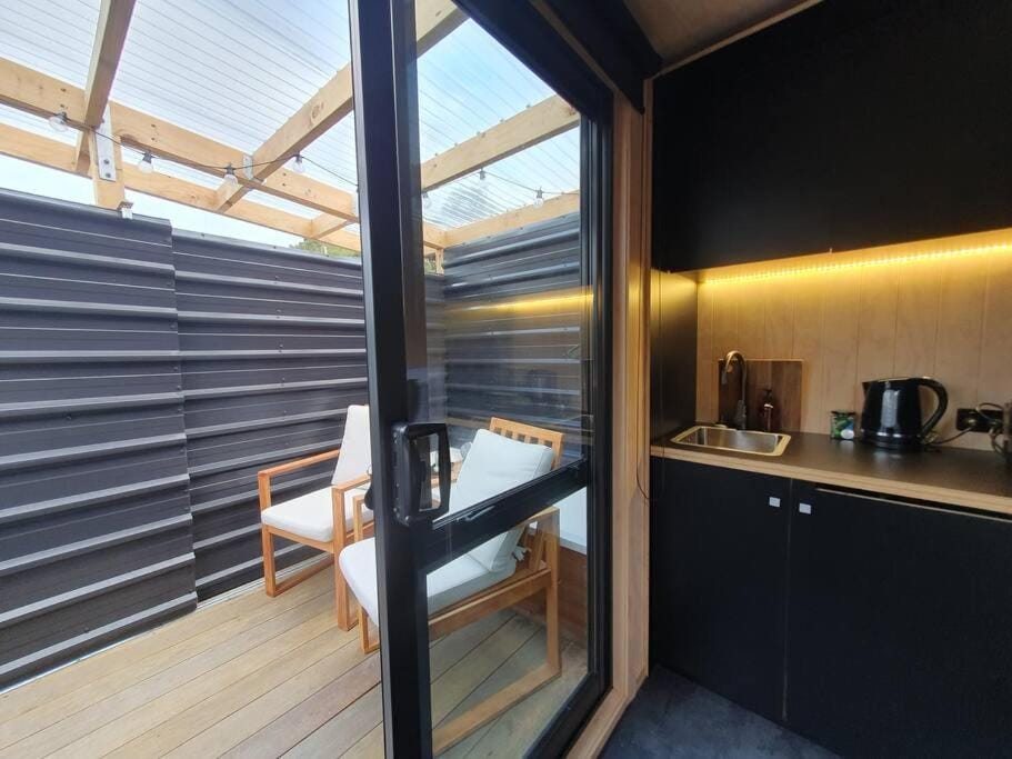 Cass Bay Retreat with Outdoor Bath Christchurch Apartment in Christchurch