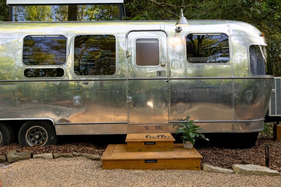 Airstream w Bathtub, River, & Hot Tub House in Pisgah Forest