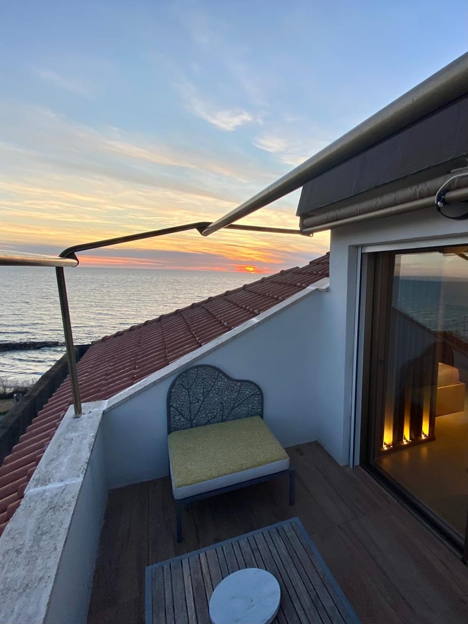 Property building, Spring, Natural landscape, Winter, Summer, Solarium, View (from property/room), Balcony/Terrace, Autumn, Sea view, Seasons, Sunset