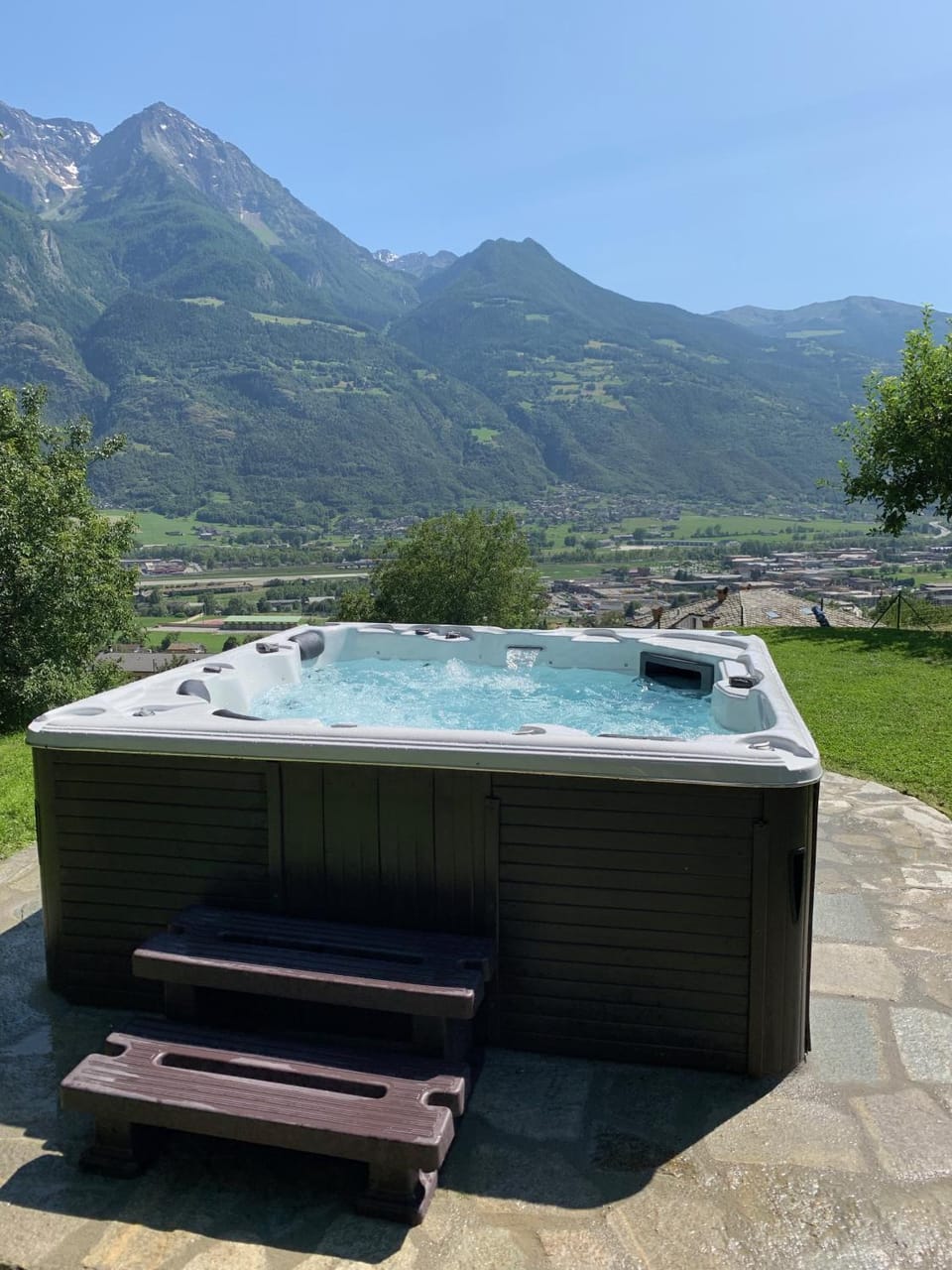 Natural landscape, Hot Tub, Mountain view, Pool view, Swimming pool