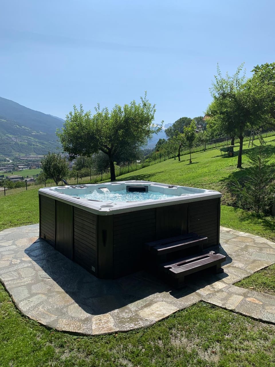 Day, Natural landscape, Hot Tub, Mountain view, Pool view