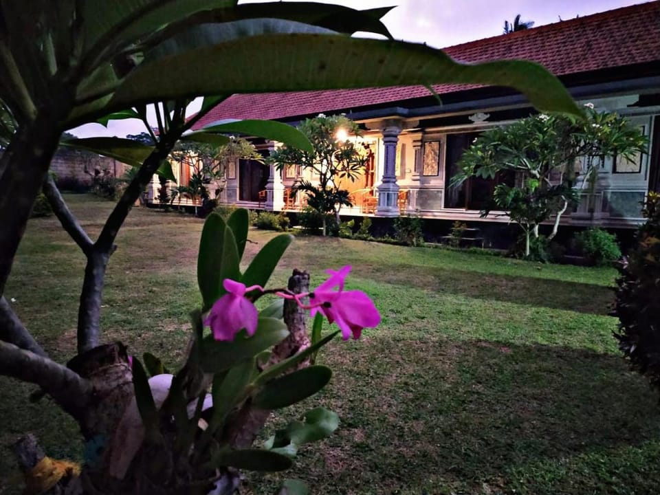 Asri Dana Bed and Breakfast in Tampaksiring