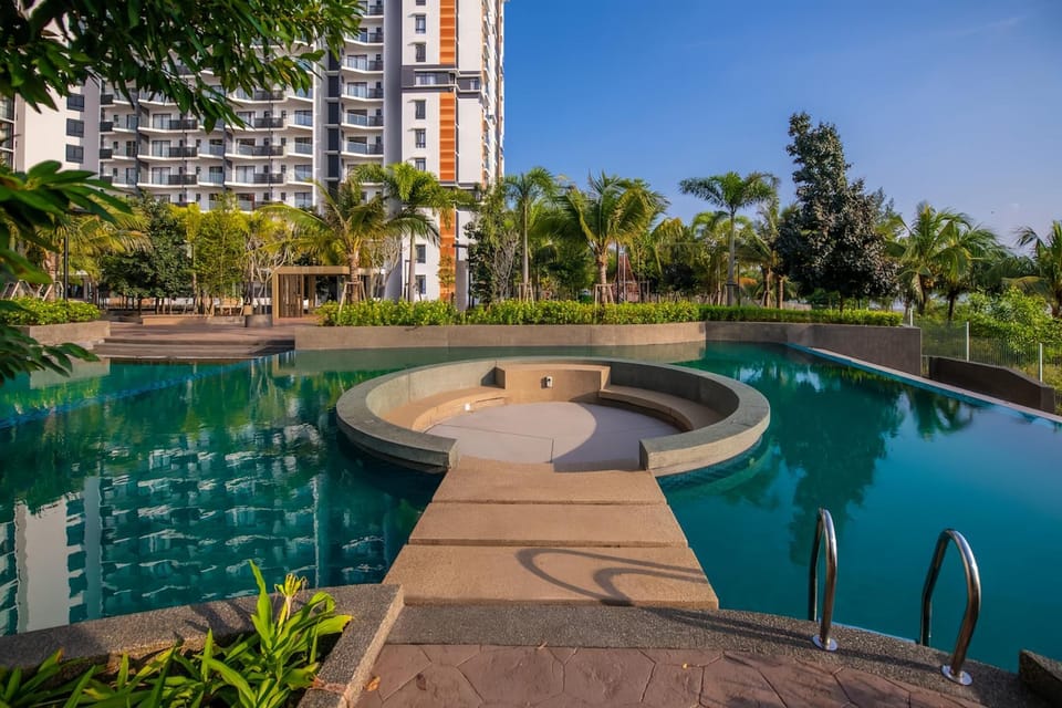 Pool view, Swimming pool