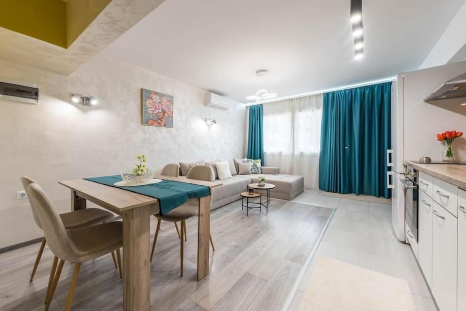 Kitchen or kitchenette, Living room, Dining area