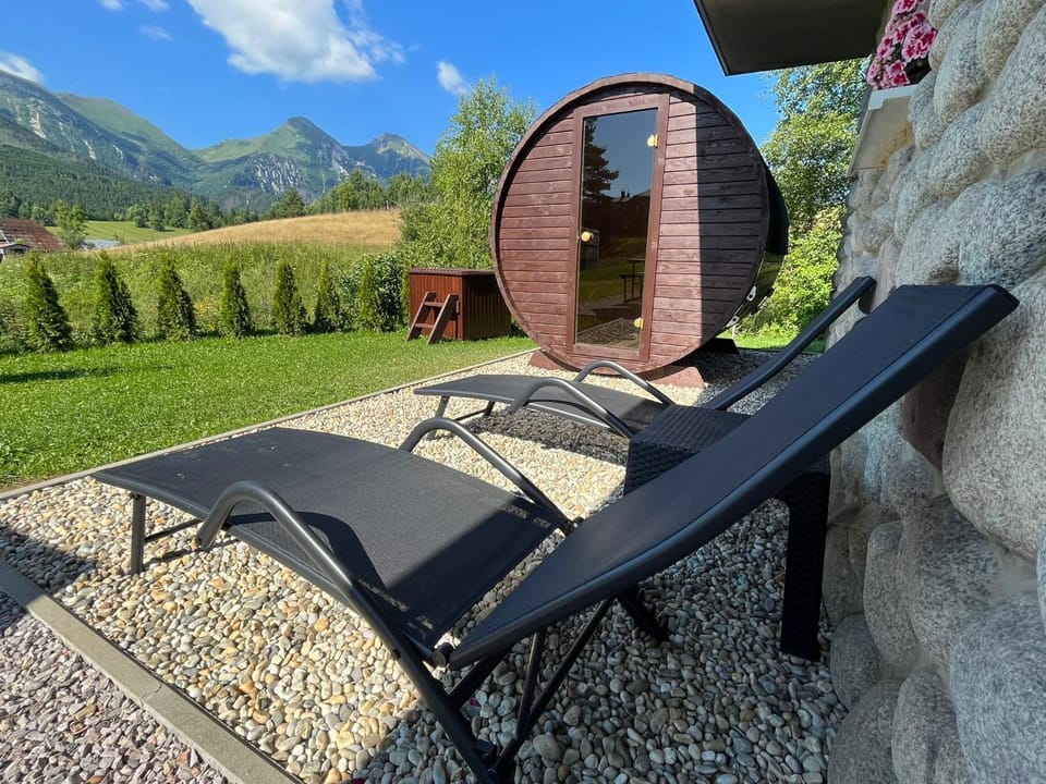 Garden, Mountain view