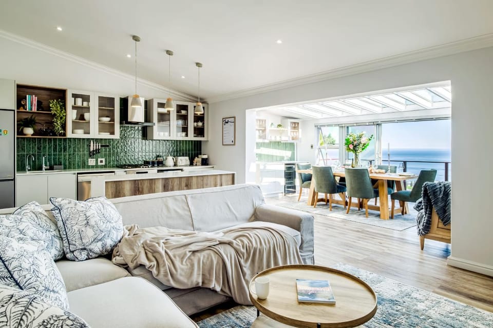 Kitchen or kitchenette, Living room, Seating area, Dining area, Sea view