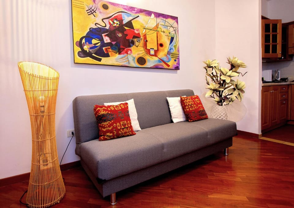 Natural landscape, Coffee/tea facilities, Kitchen or kitchenette, Living room, Seating area, Hiking, Area and facilities, Area and facilities, kitchen, air conditioner