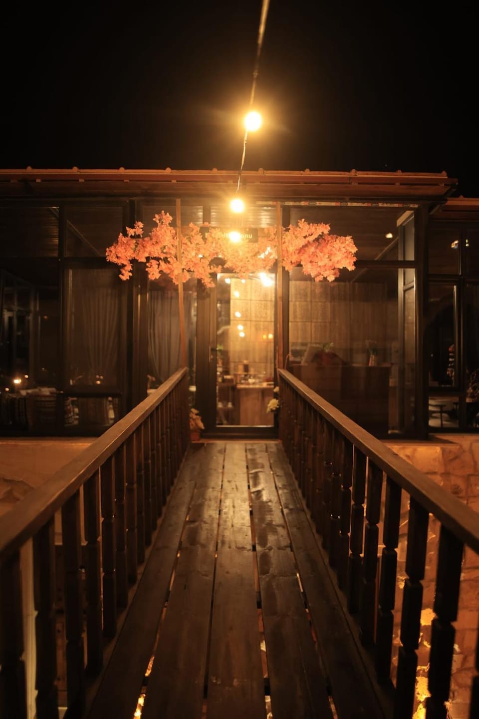 Property building, Restaurant/places to eat