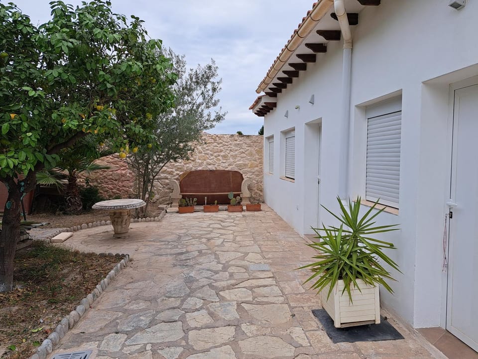 La Hispañola Bed and Breakfast in Alicante