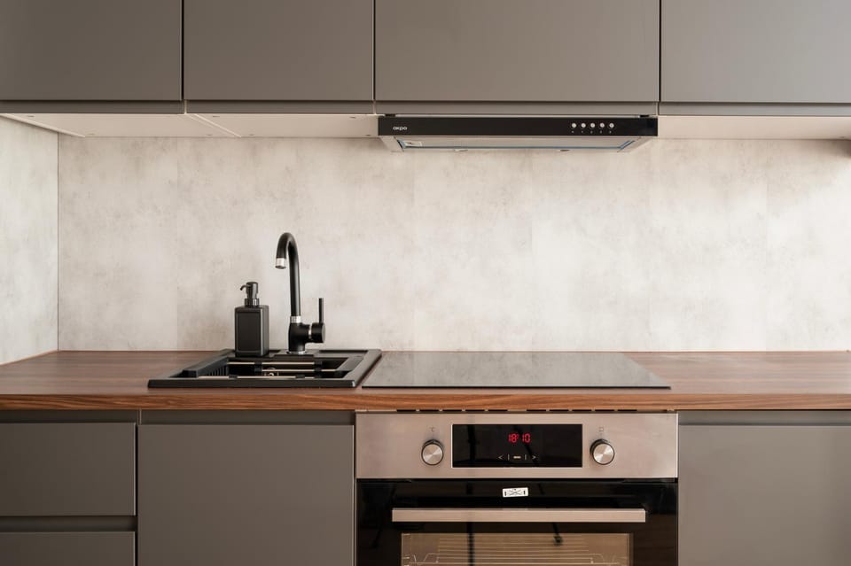 Kitchen or kitchenette, oven, stove