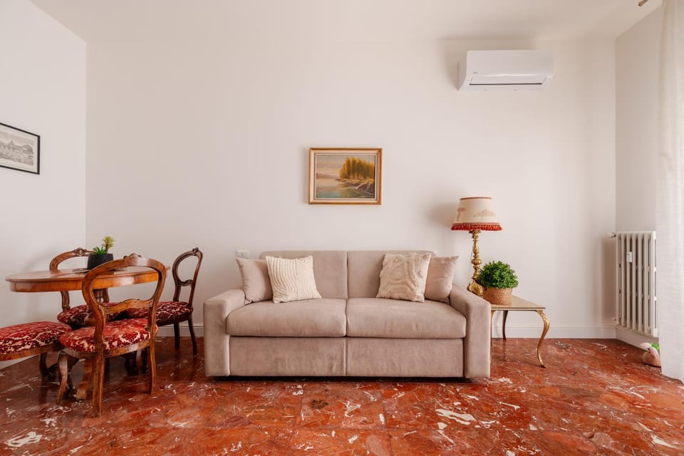 Living room, Seating area, air conditioner