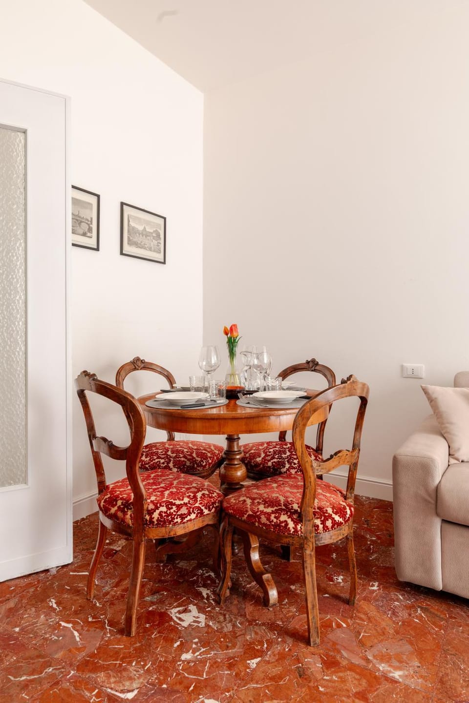 Living room, Seating area, Dining area