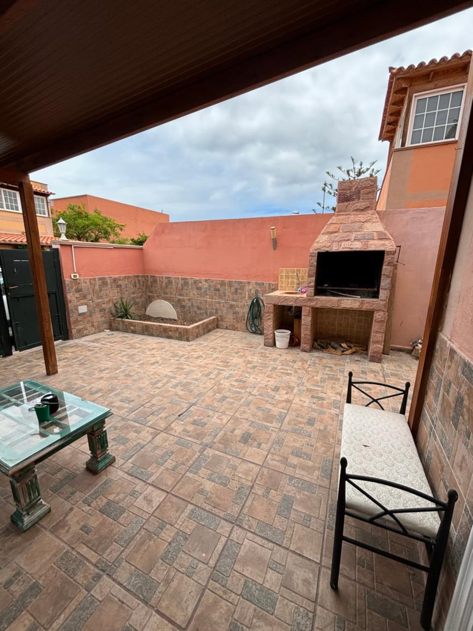 Patio, Day, BBQ facilities, View (from property/room), Balcony/Terrace, Living room, Seating area, Dining area