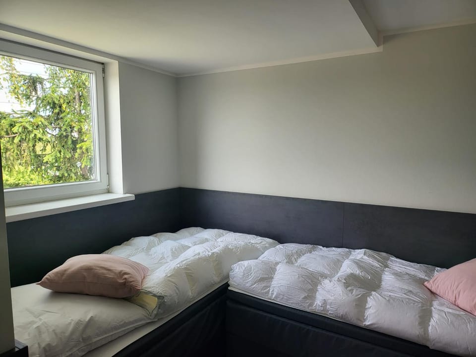 City Lounge an der Feuerwache mit Außenbereich mit Klimaanlage Apartment in Saxony-Anhalt, Germany
