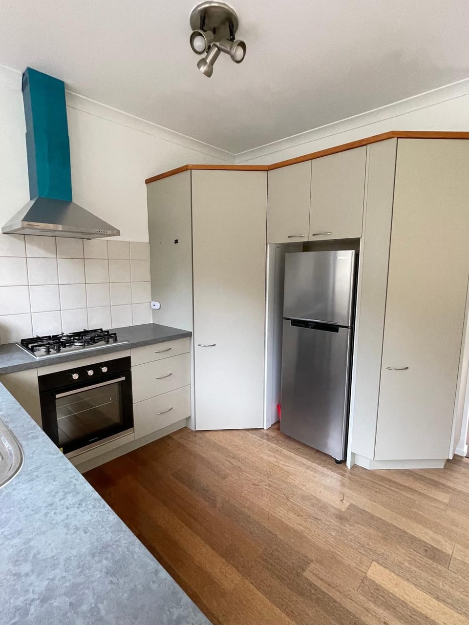 Communal kitchen, kitchen