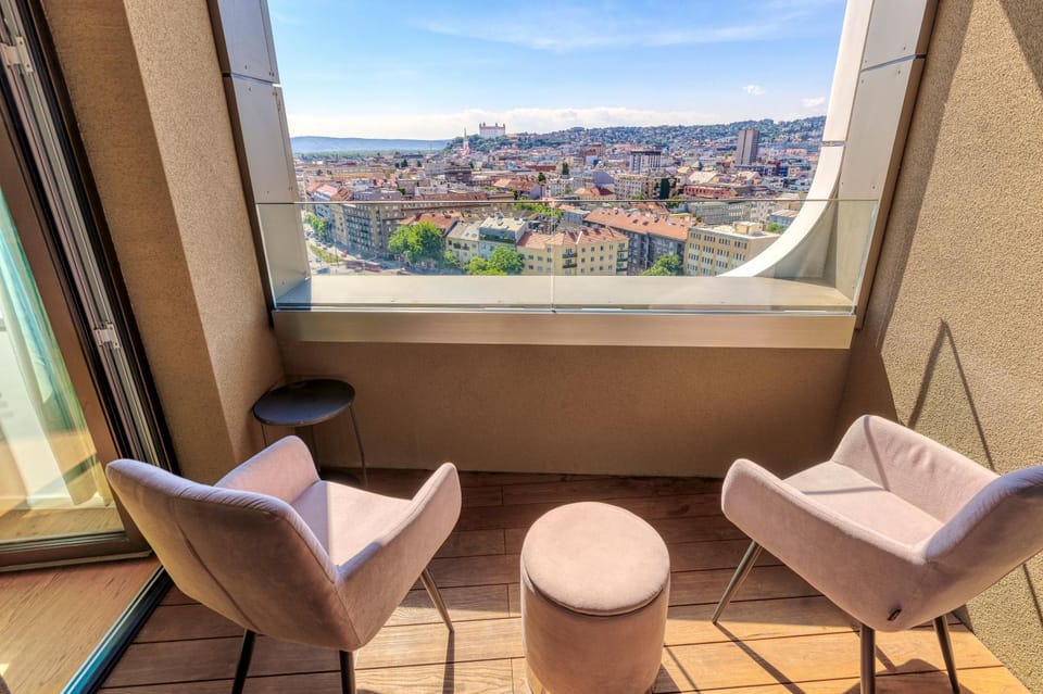 Day, View (from property/room), Balcony/Terrace, City view