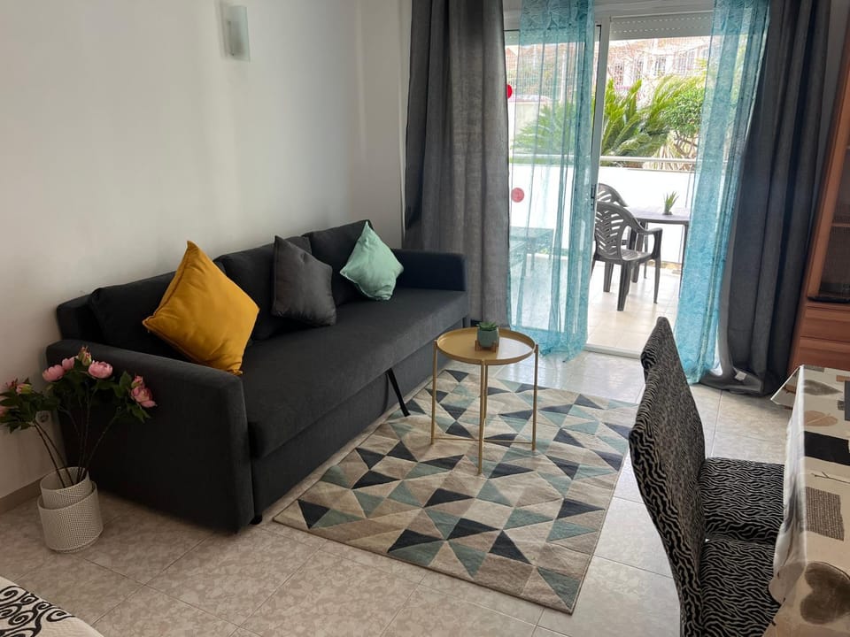 Clear Water Beach Apartments Apartment in Salou