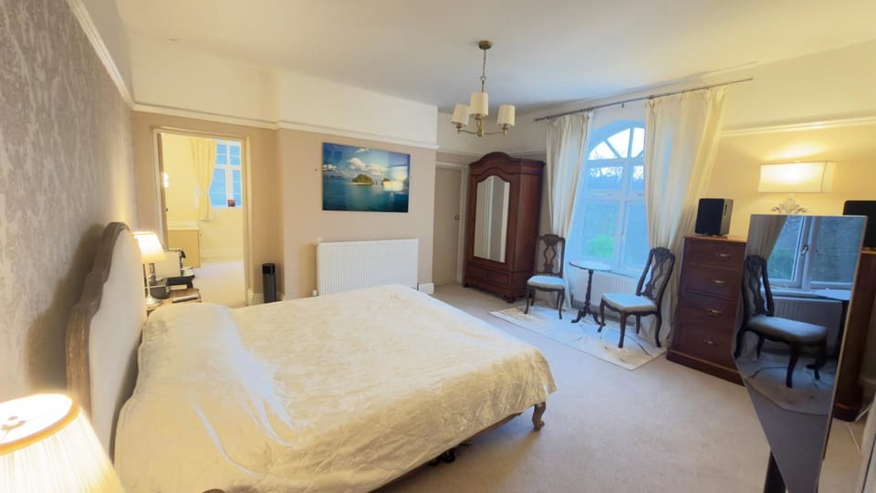 Moorswater Lodge Country House with Wine Bar Bed and Breakfast in England