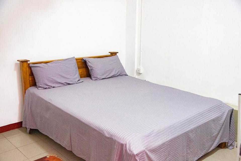 SkyAvenue Guest House Motel in Western Province
