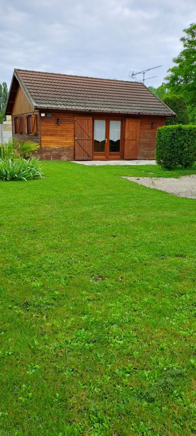 Property building, Garden, Balcony/Terrace
