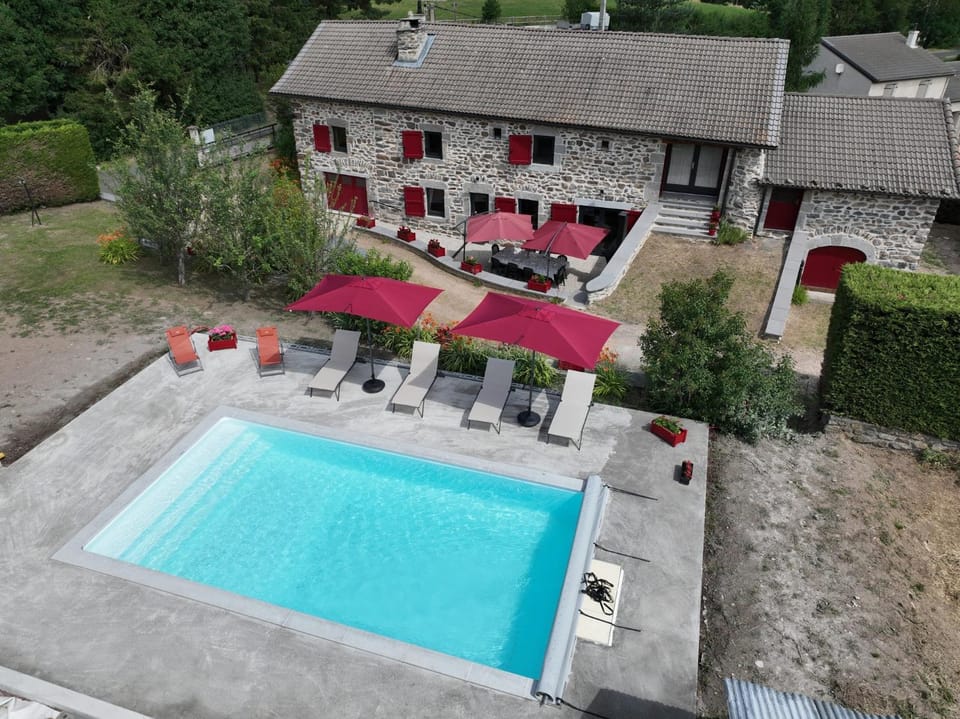 Gîte de Genebret House in Auvergne-Rhône-Alpes