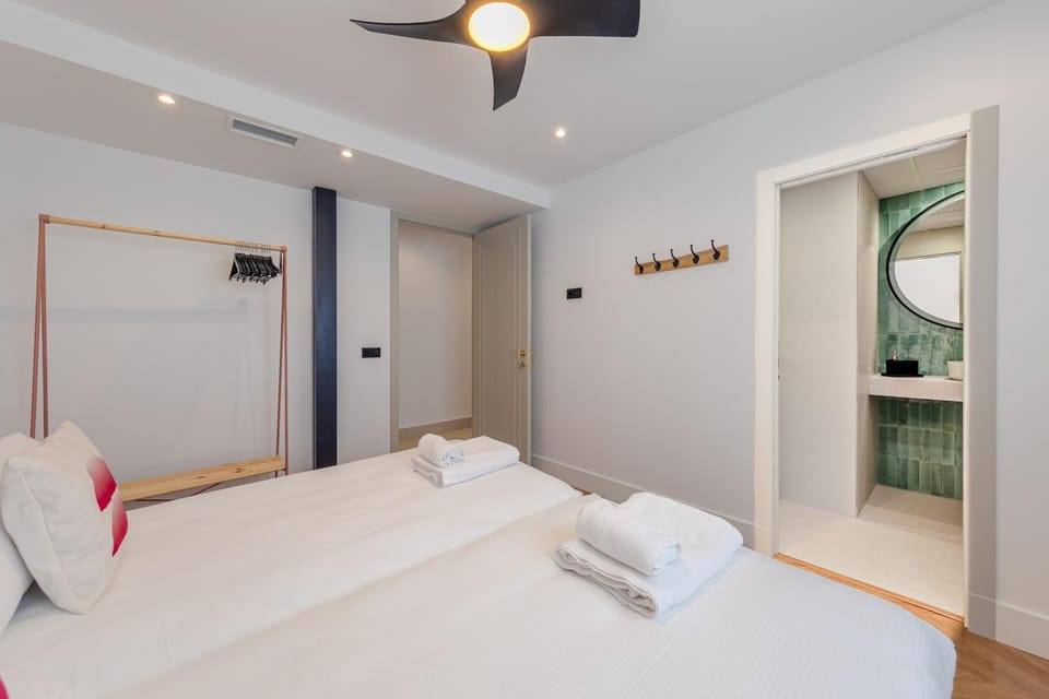 Bed, Photo of the whole room, Bedroom, towels, wardrobe