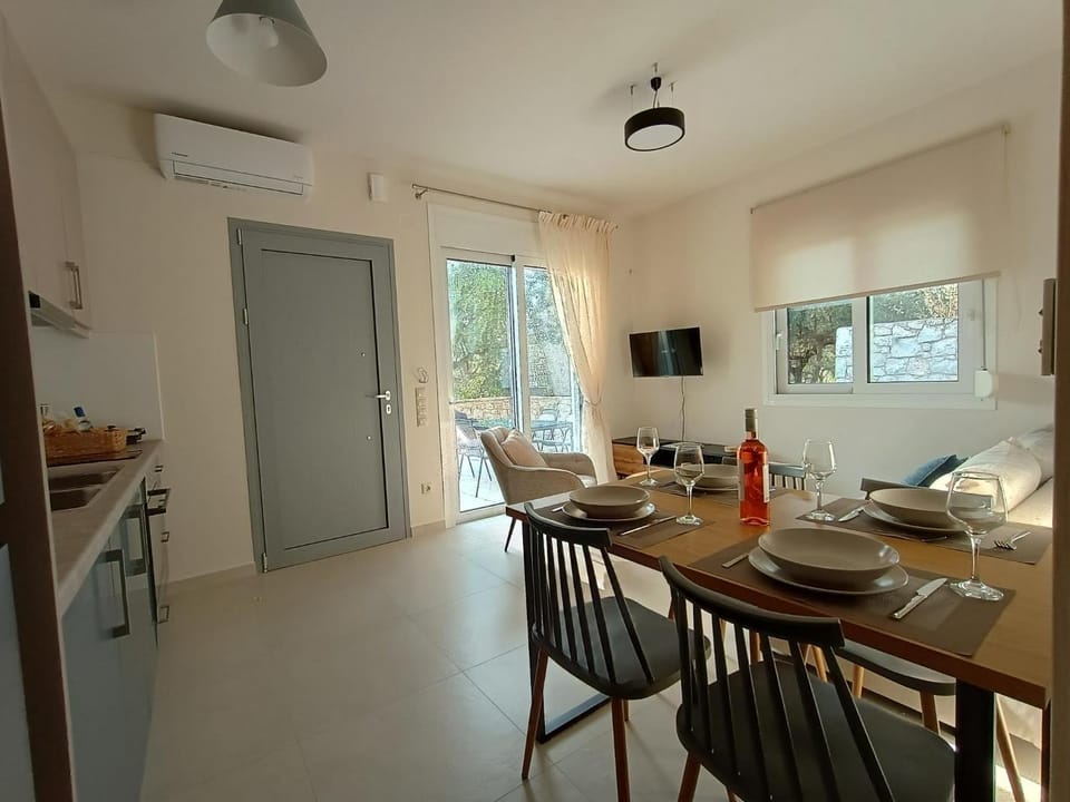 TV and multimedia, Kitchen or kitchenette, air conditioner