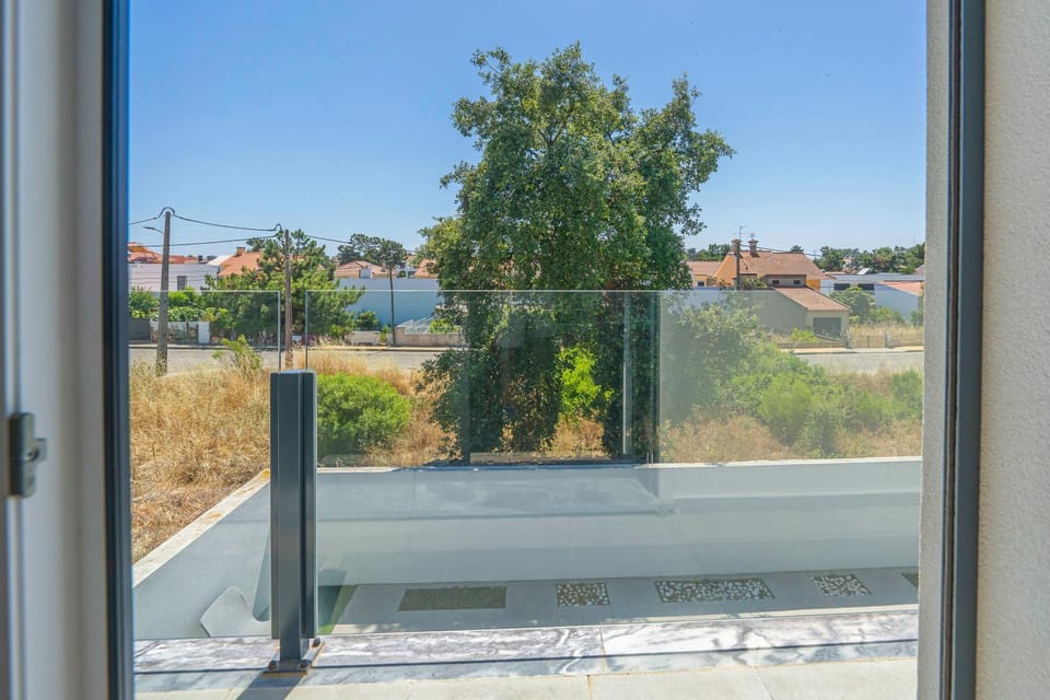 View (from property/room), Balcony/Terrace