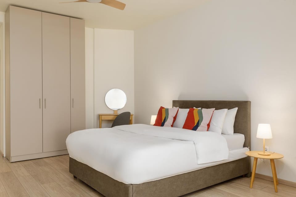 Bed, Photo of the whole room, Bedroom, wardrobe