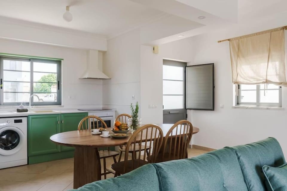 Green Breeze Escape by Lisbeyond House in Odeceixe