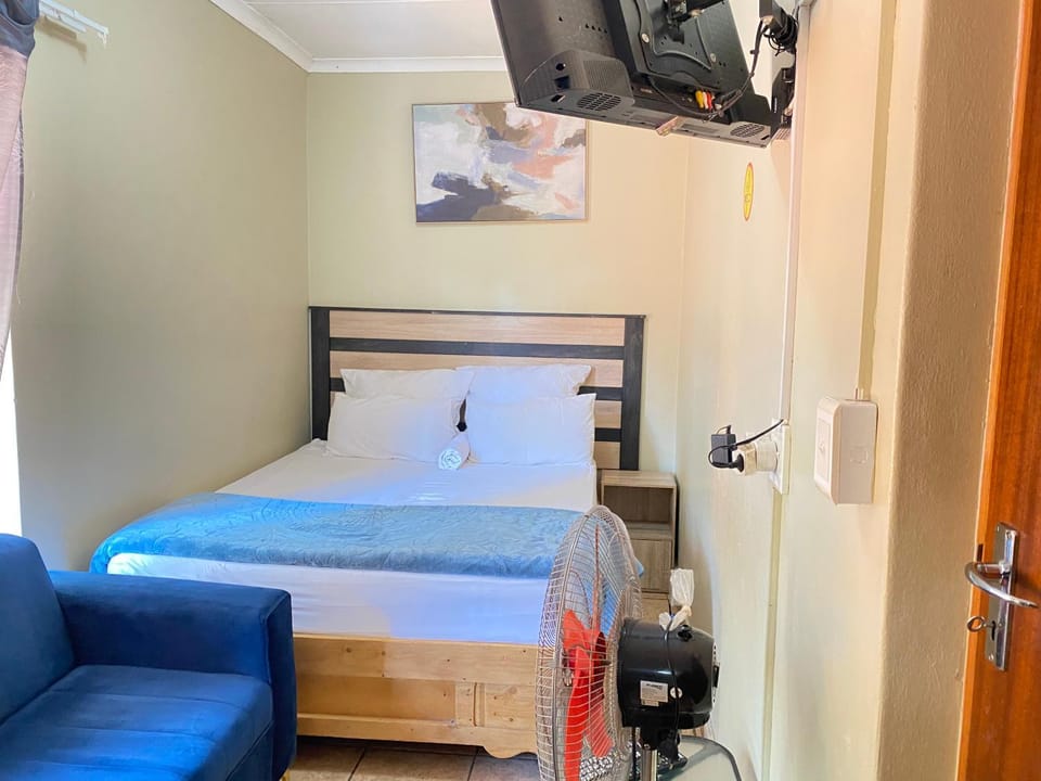 c and c guest house pretoria north Bed and Breakfast in Pretoria
