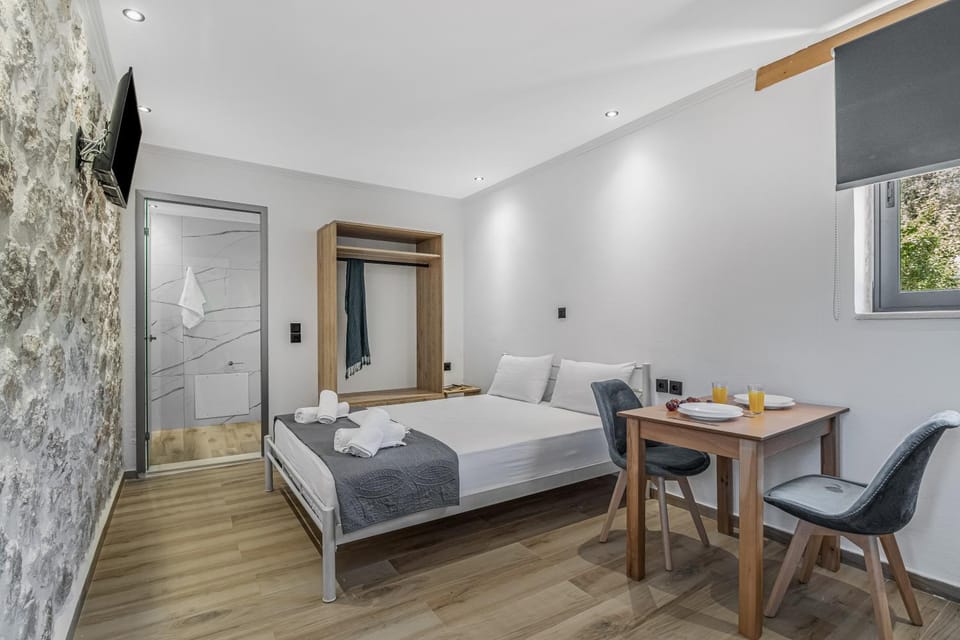 Living room, Bedroom