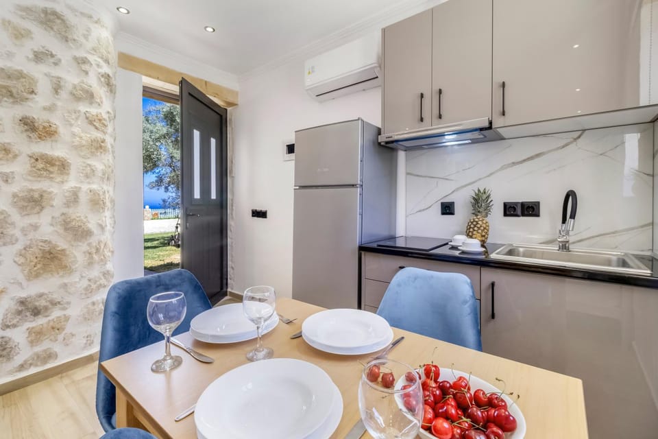 Property building, Kitchen or kitchenette, Living room