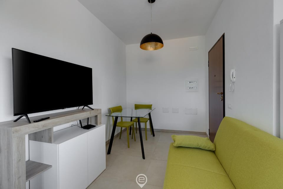 Estay - Orange 4 - AirCon - Balcony Apartment in Sardinia
