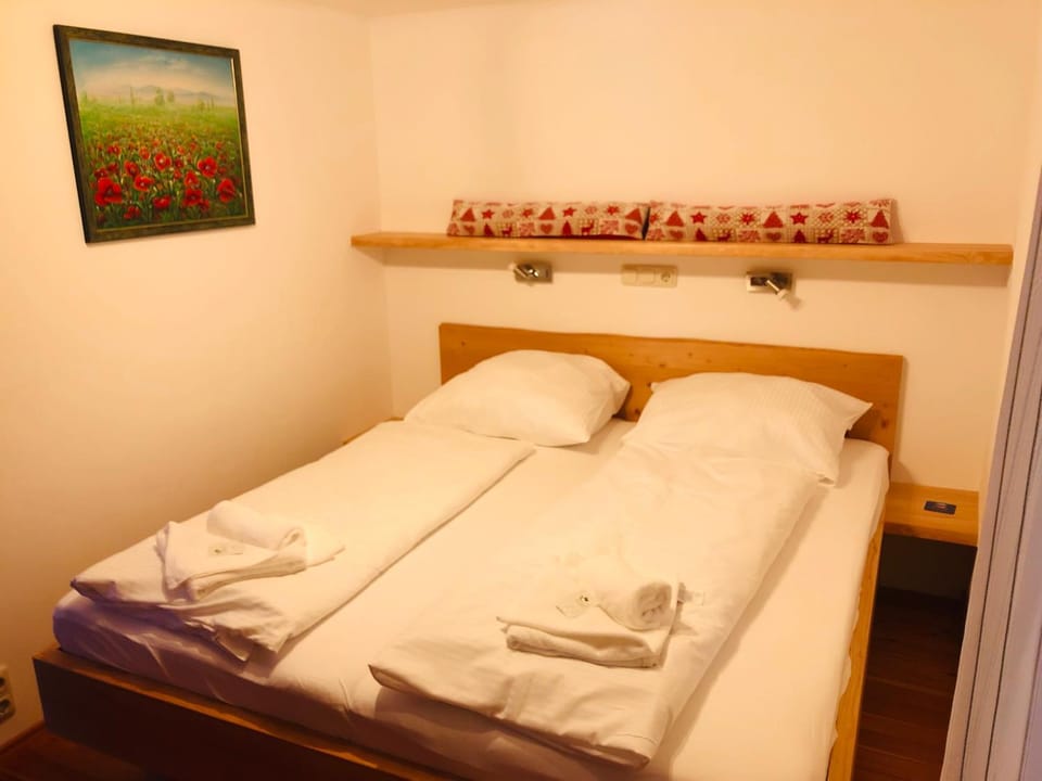 Ski in & Ski out Apartment at Chalet Heinrich Apartment in Carinthia, Austria