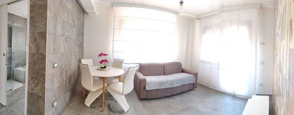 Living room, Photo of the whole room, Dining area