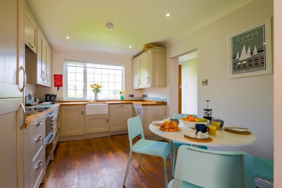 88 Baring Road - Cowes House in New Forest District