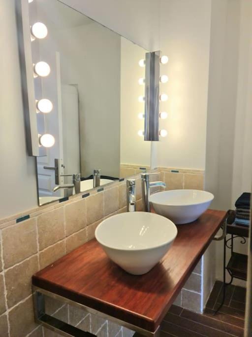 LES SABLETTES LES PIEDS dans L'EAU Apartment in La Seyne-sur-Mer
